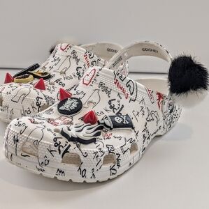 ♥️ Pre-Loved Cruella II Clog By Crocs